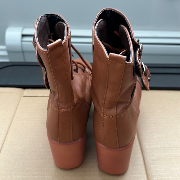 Platform Shoes - Picture 3 of 7